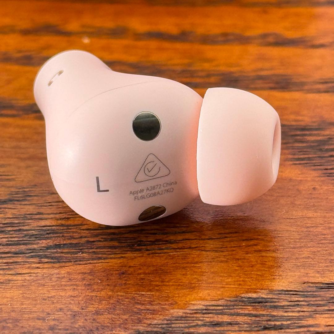 Beats Studio Buds+ ワイヤレスノイズキャンセリングイヤホンです