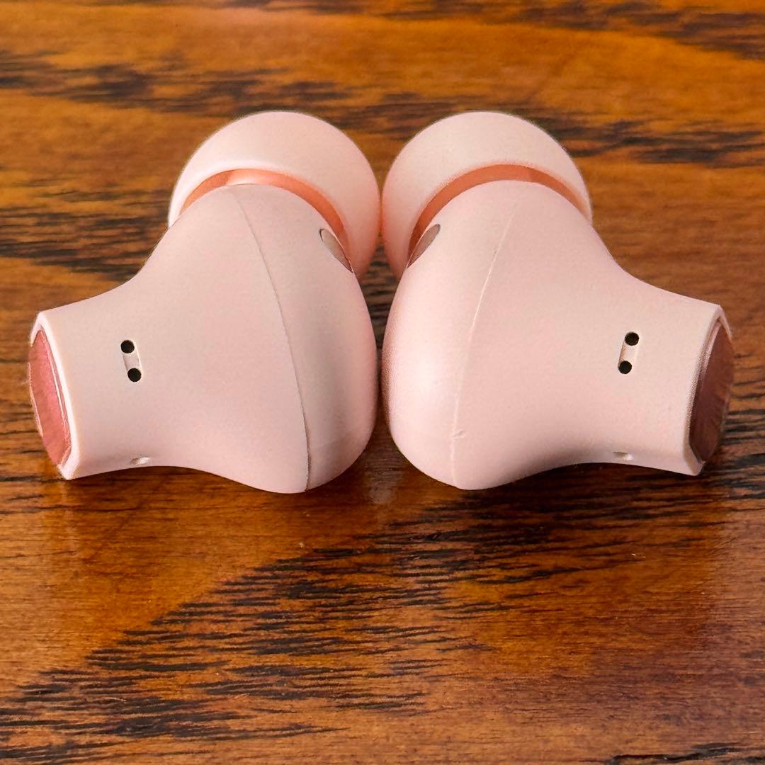 Beats Studio Buds+ ワイヤレスノイズキャンセリングイヤホンです