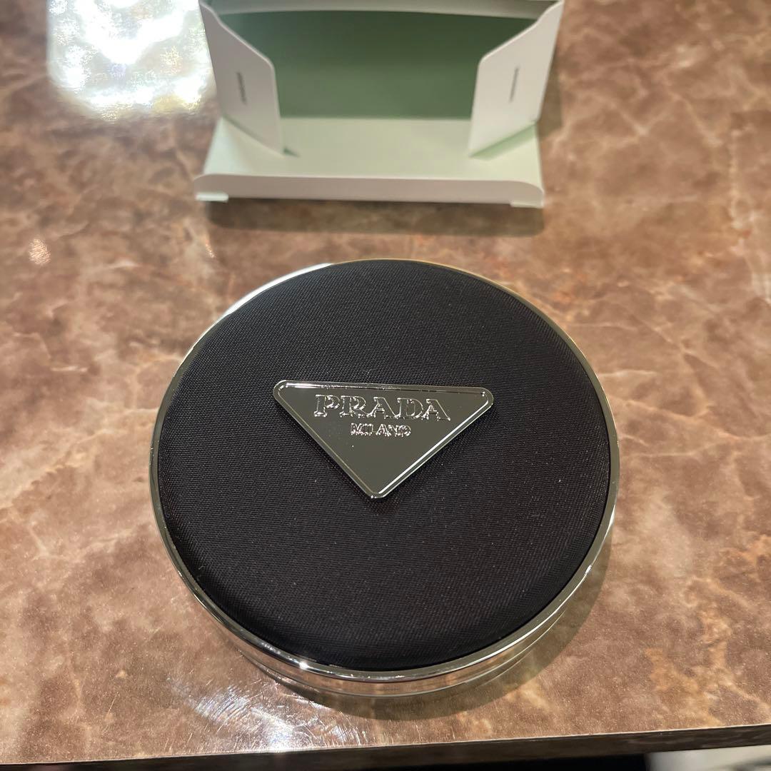 PRADA クッションファンデーション 0.64oz