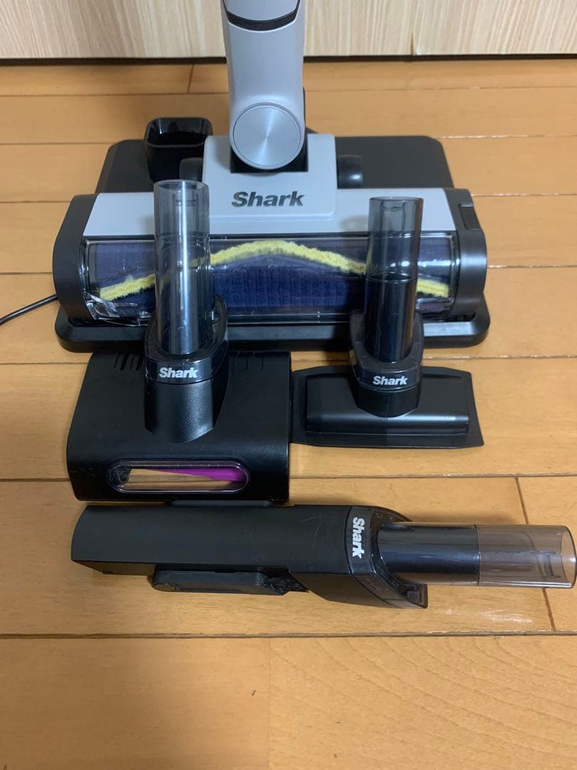 美品Shark スティッククリーナー LC600JGY 展示品　未使用品