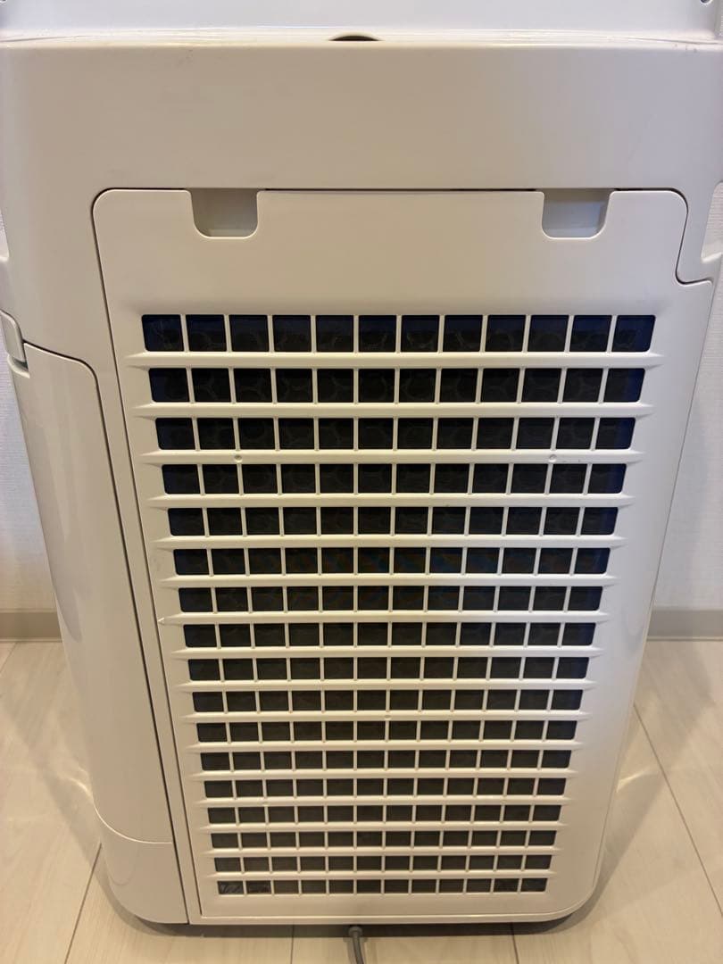 シャープ 加湿空気清浄機 プラズマクラスター7000 KC-P50-W