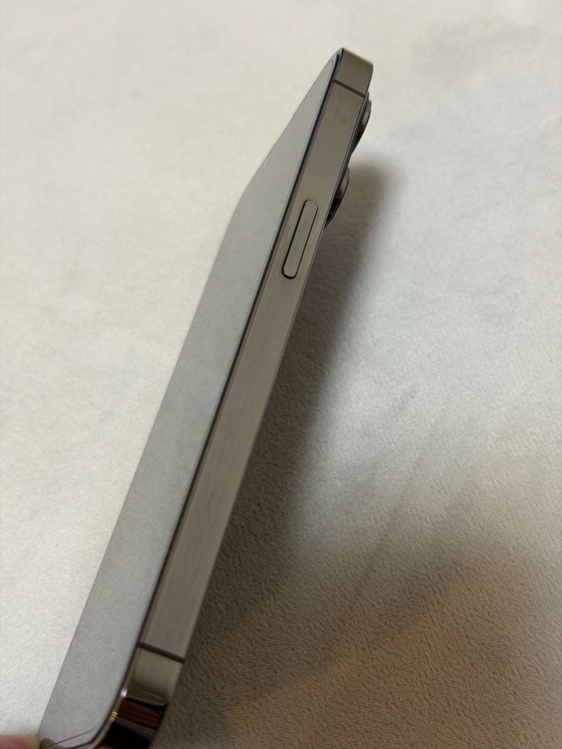 iPhone13 PRO 本体 ケース付き