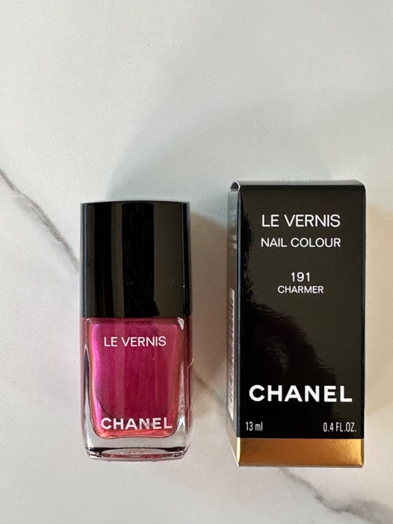 【新品】CHANEL シャネル 2024ホリデー限定３品 ポーチ付き