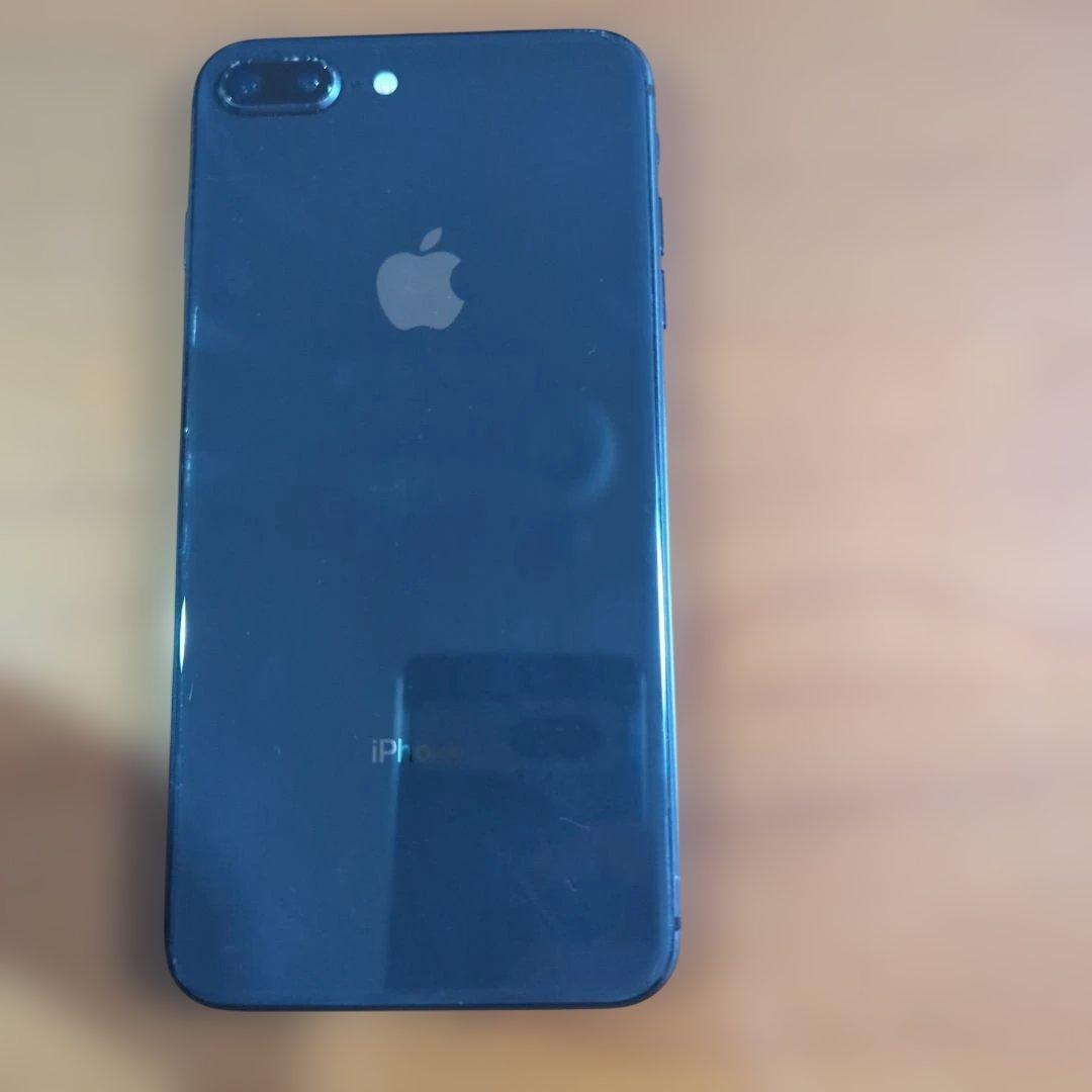 Apple iPhone 8 Plus ブラック 画面ひびあり