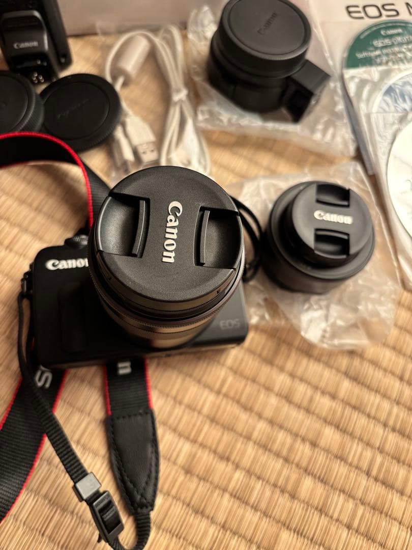 美品　Canon EOS M SPEEDLITE 90EX レンズ2つ