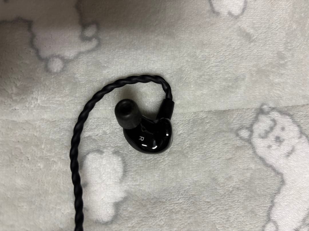 RAZER MORAY 有線イヤホン