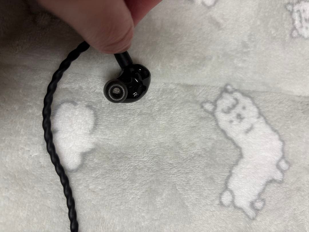 RAZER MORAY 有線イヤホン
