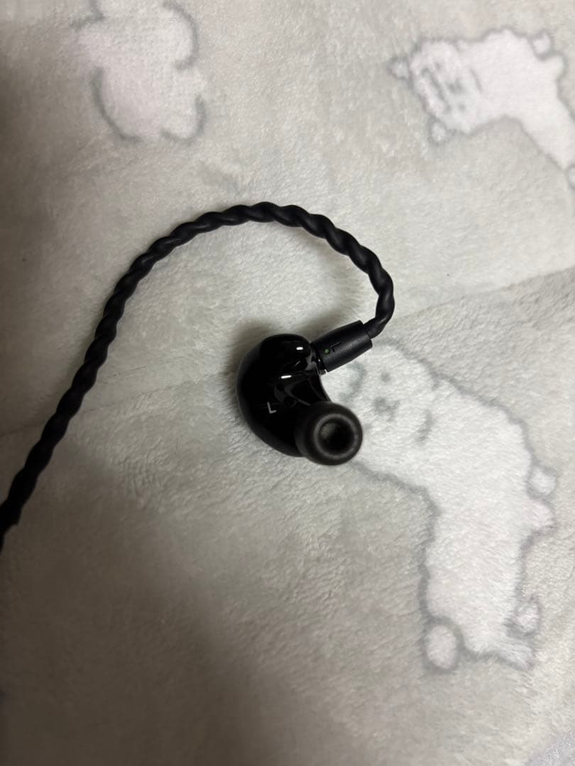 RAZER MORAY 有線イヤホン