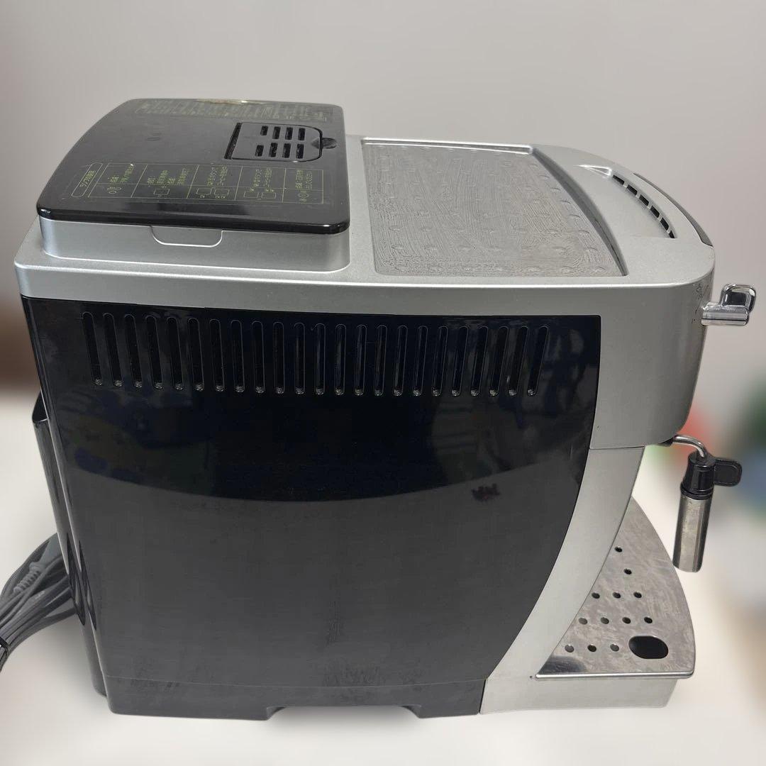 ECAM22110SBHN デロンギ MAGNIFICA S エスプレッソマシン