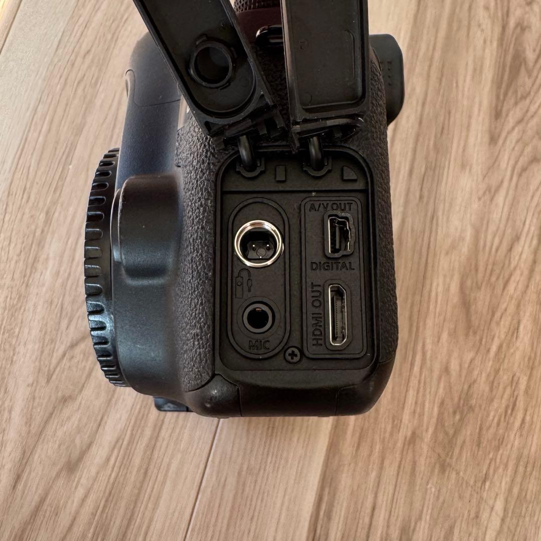 CANON EOS6D デジタル一眼レフカメラ　ボディ