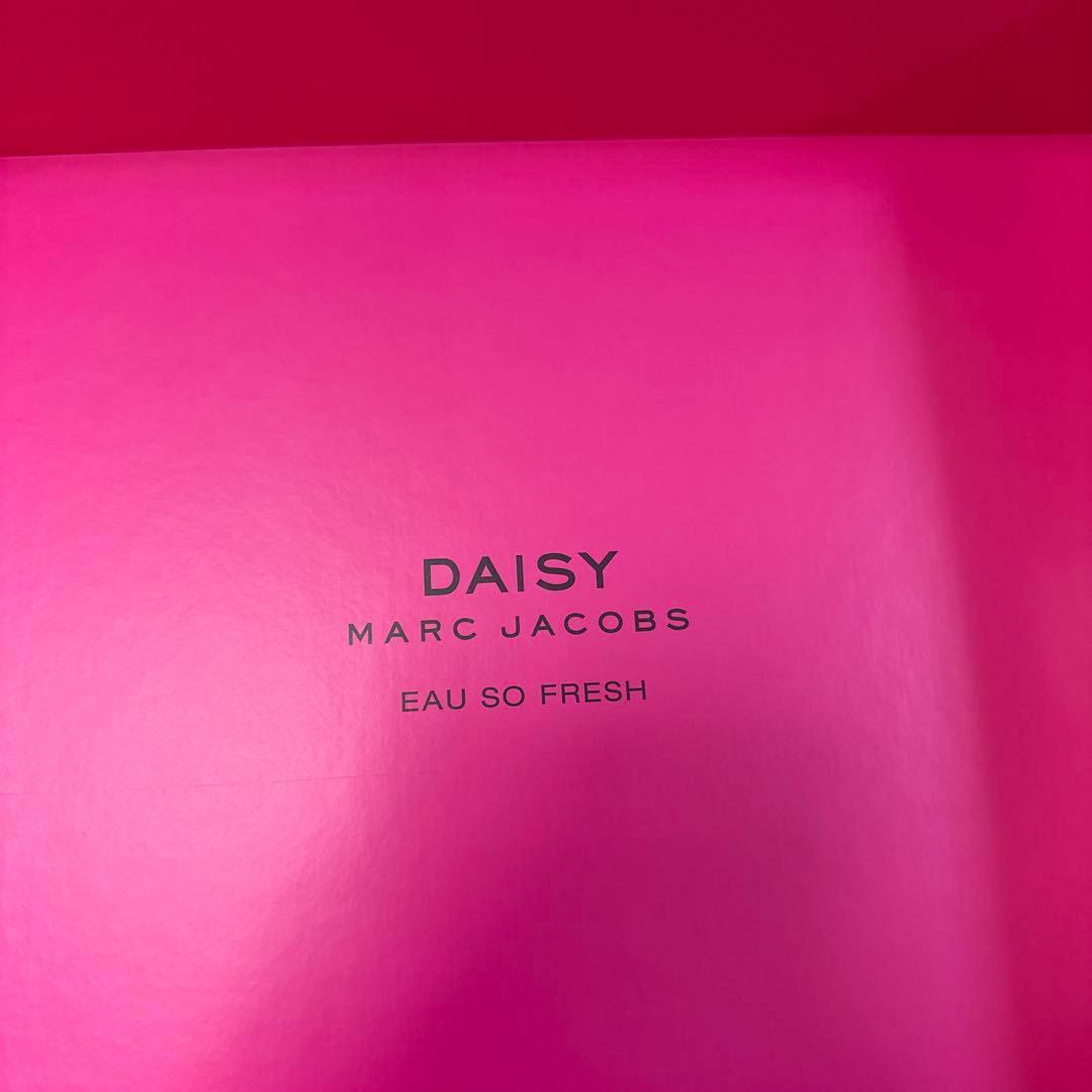 MARC JACOBS DAISY Eau So Fresh セット