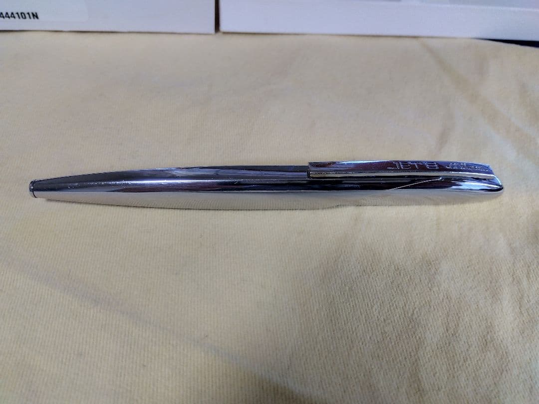 S.T.Dupont Jet 8 chromeグレー 　フルメタル ボールペン