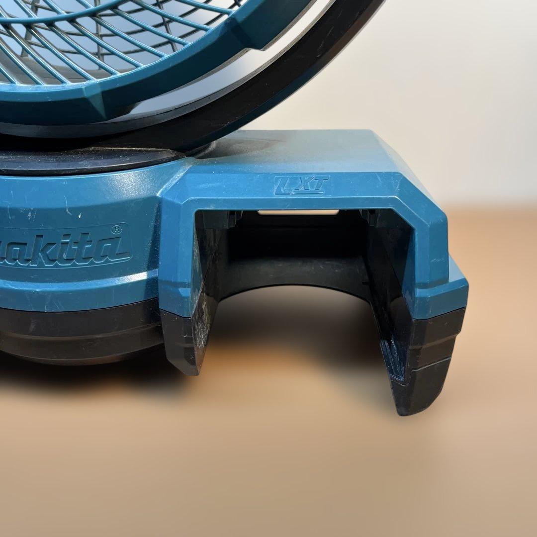 【動作確認済】マキタ　充電式ファン　CF203D 扇風機　makita