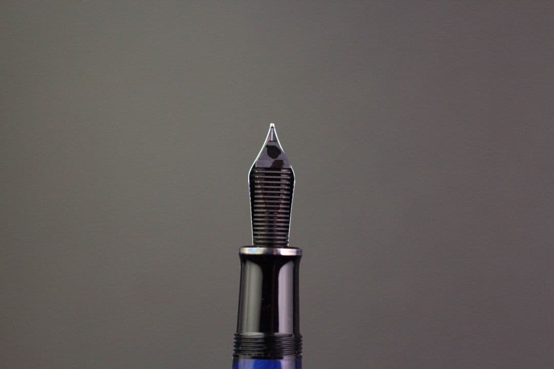 ペリカン 万年筆 限定 ブルーデューン F(エーデルシュタイン サファイア付き)