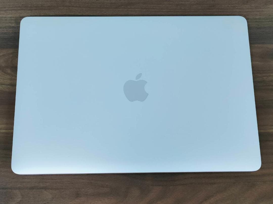 良品 MacBook Air 2020 13型 Core i5 256GB B1