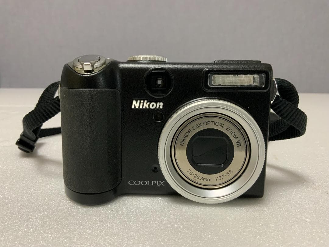 Nikon COOLPIX P5000 ブラック