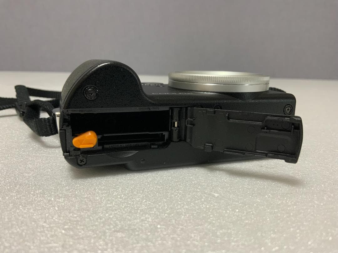 Nikon COOLPIX P5000 ブラック
