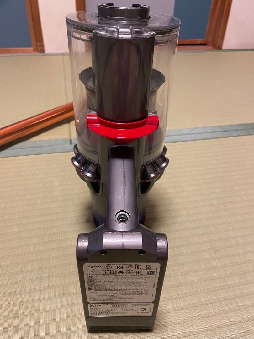 Mikaちゃん　Dyson スティッククリーナー　ダイソン　sv12