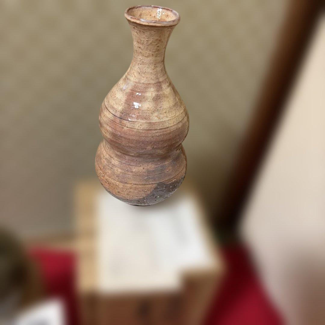 茶道具　黒茶碗　玉杯　荻焼花瓶　元窯徳利　四点　供箱