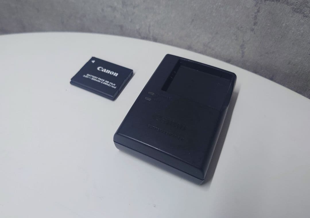 【送料込み】Canon　キャノン　IXY650　コンパクト デジタルカメラ　黒