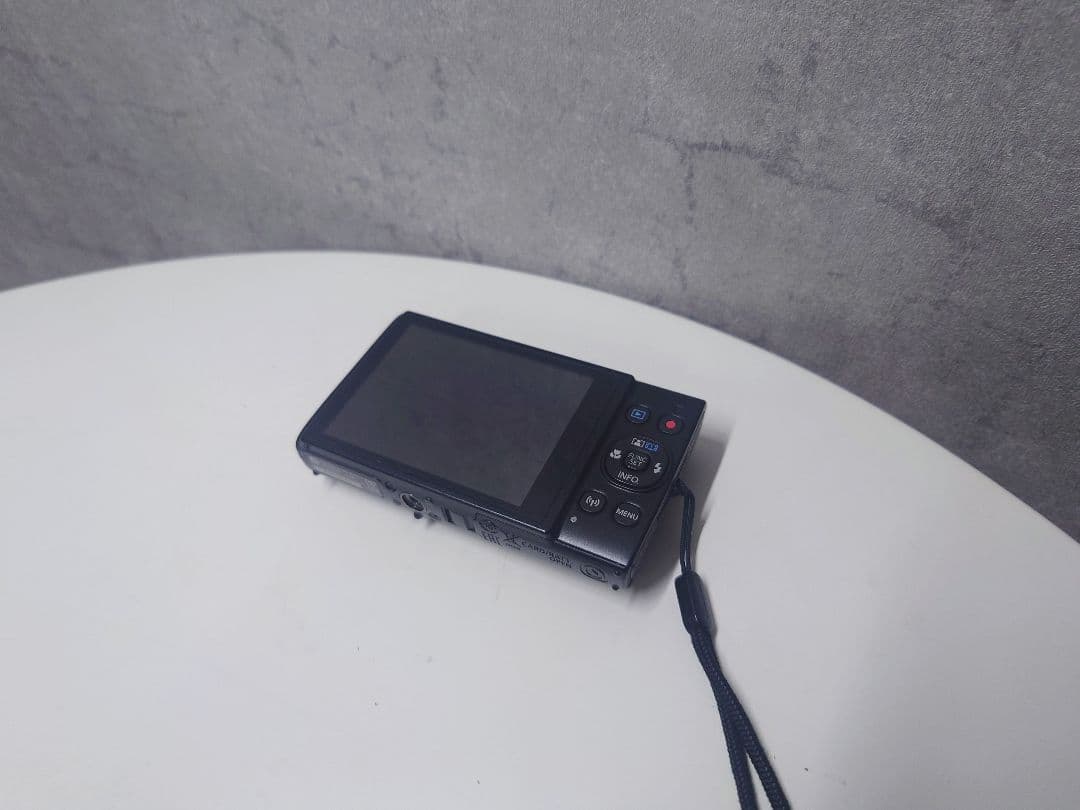 【送料込み】Canon　キャノン　IXY650　コンパクト デジタルカメラ　黒