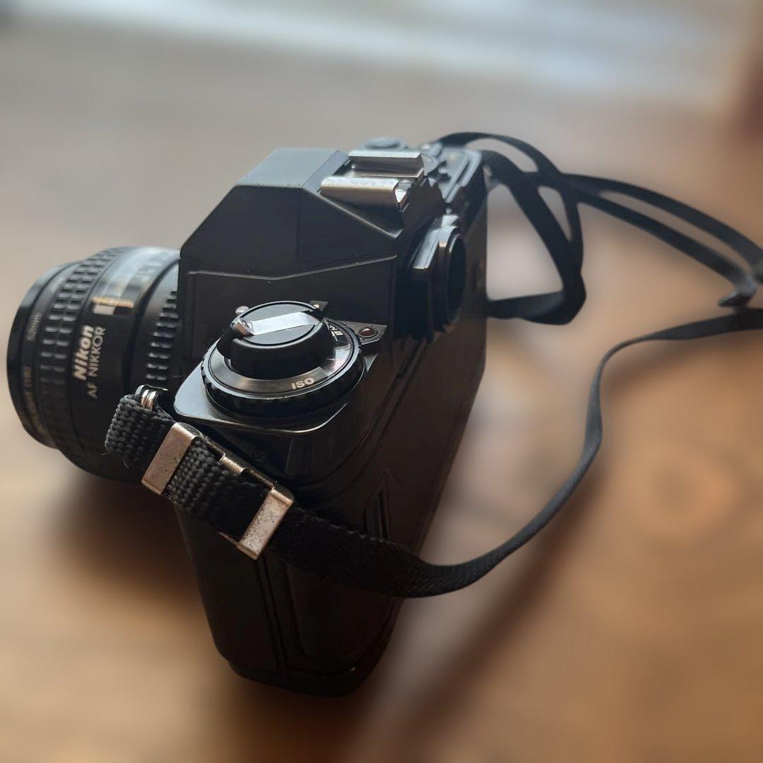 Nikon F-501 フィルム一眼レフカメラ