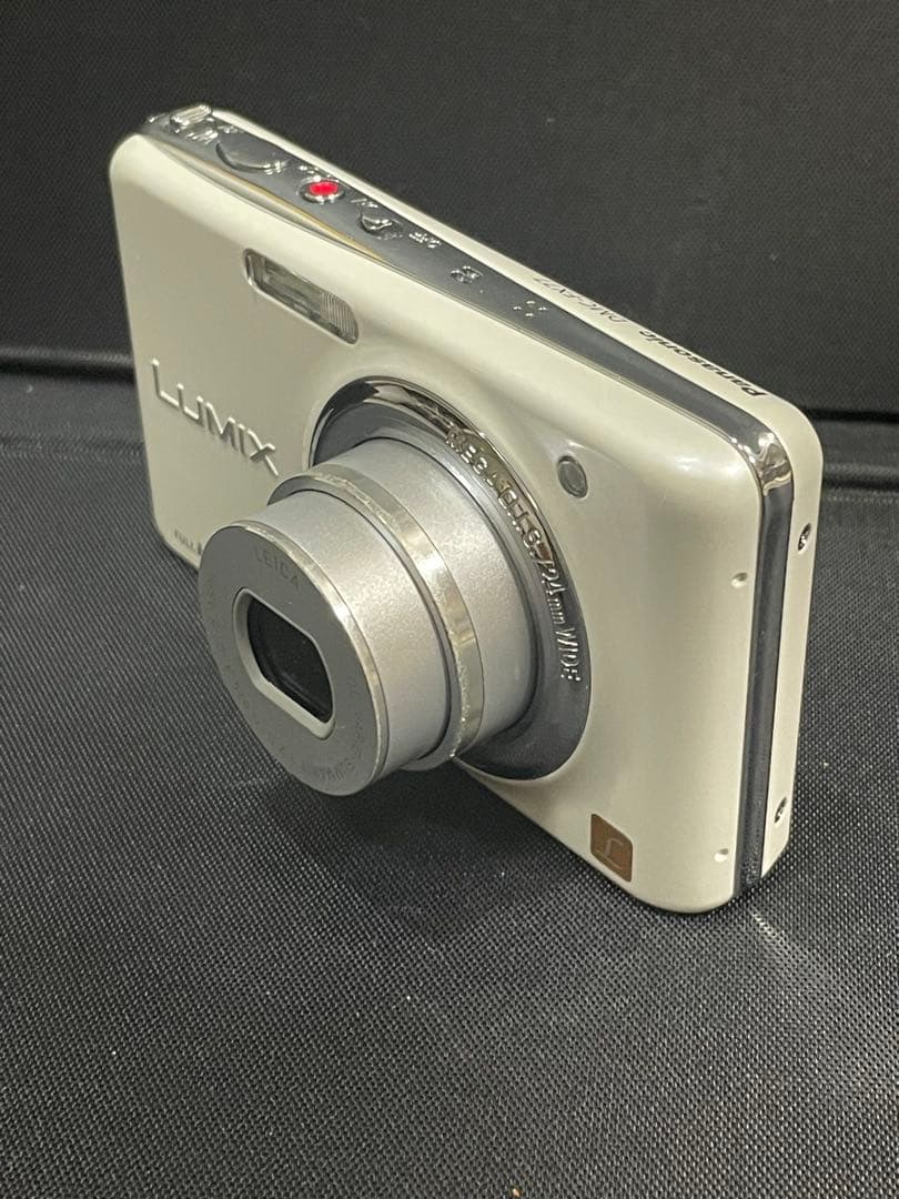 Panasonic LUMIX DMC-FX77 ホワイト【中古品】