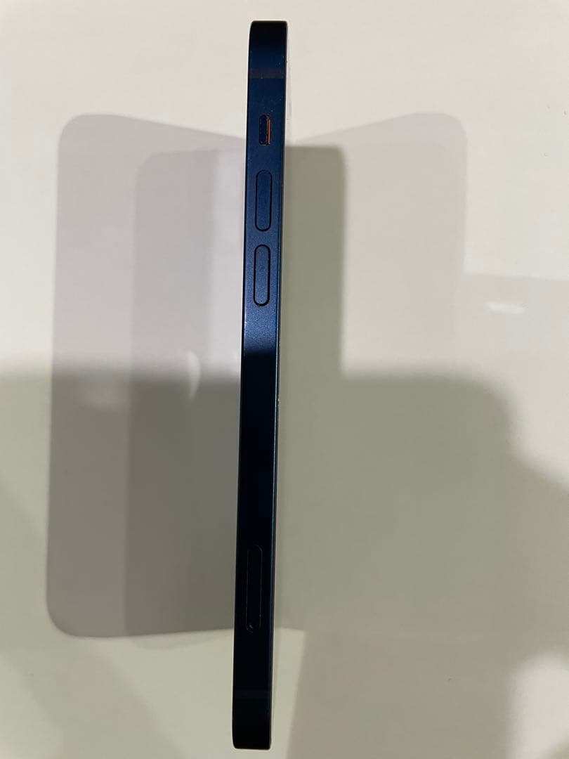 【美品】Apple iPhone 12 64GB SIMフリー