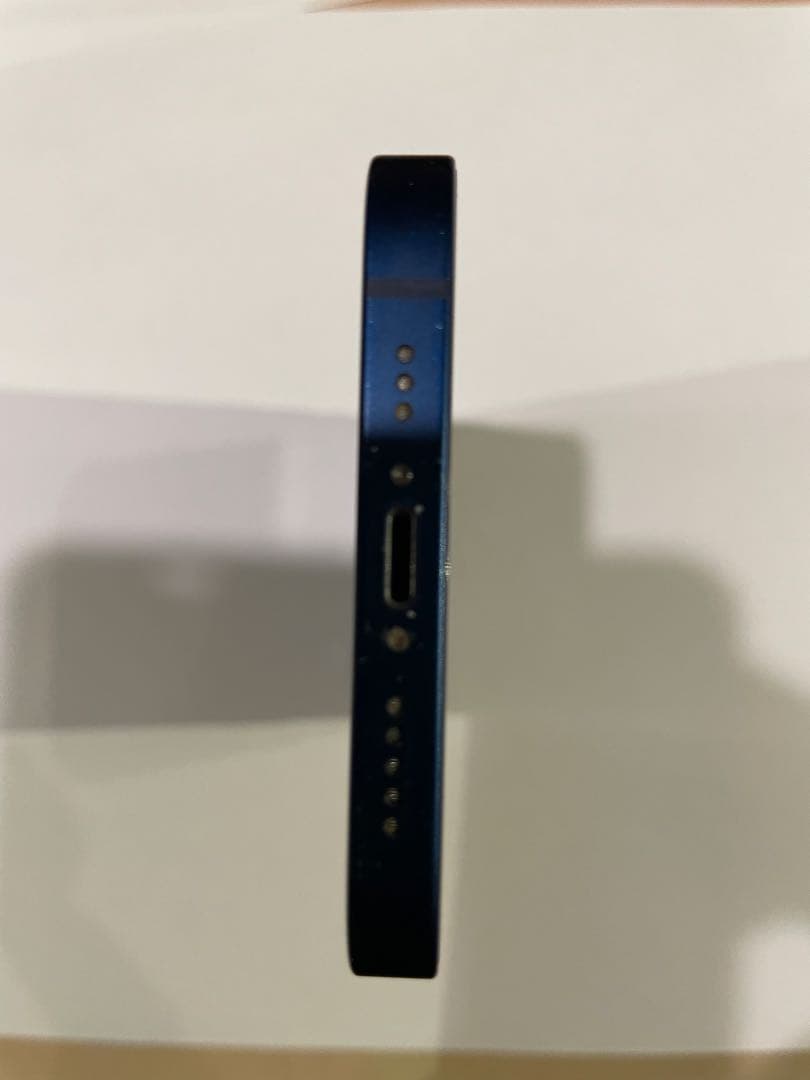 【美品】Apple iPhone 12 64GB SIMフリー
