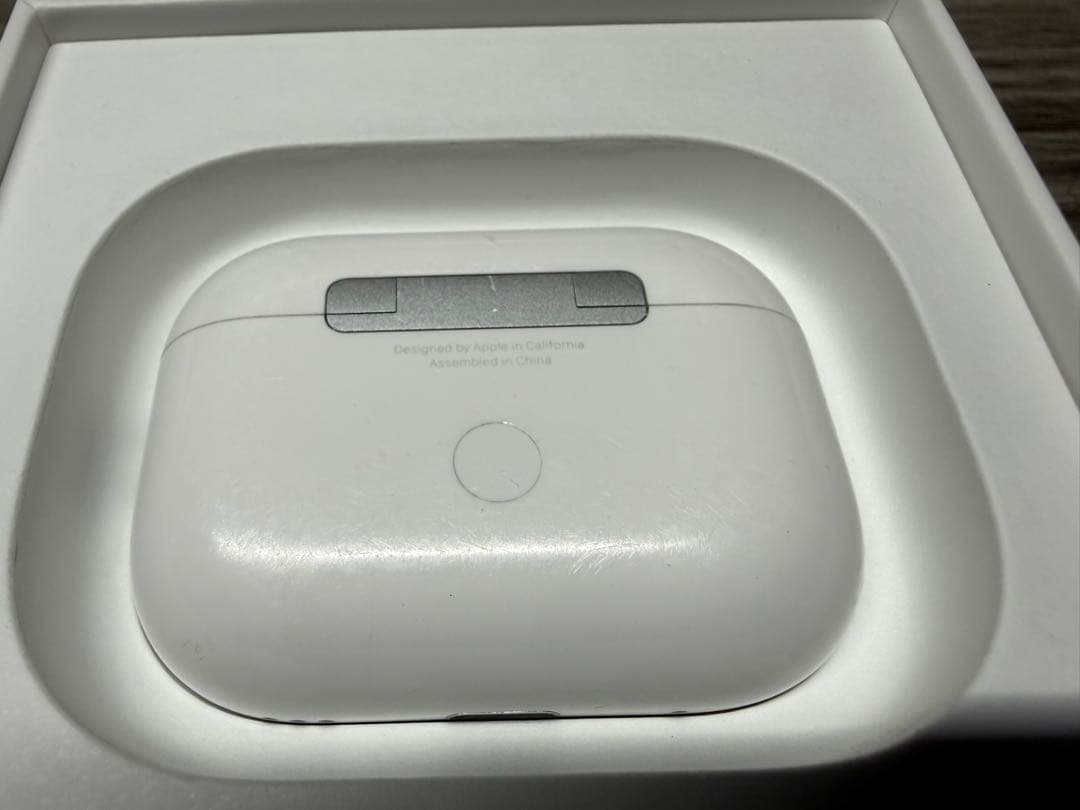 美品&ケース付き　AirPods Pro 第2世代 Lightning