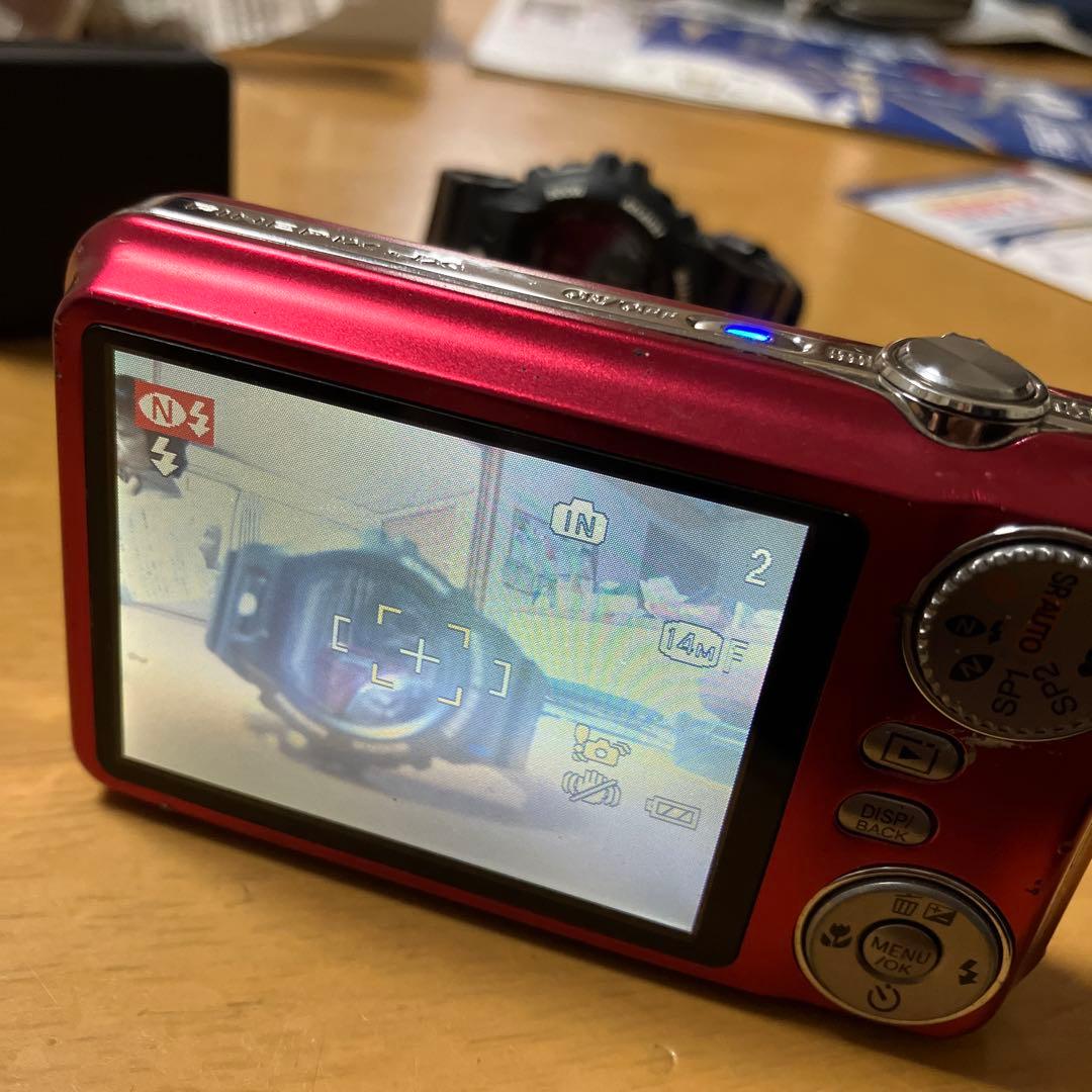 FUJIFILM JX280 14メガピクセル コンパクトデジタルカメラ　レッド