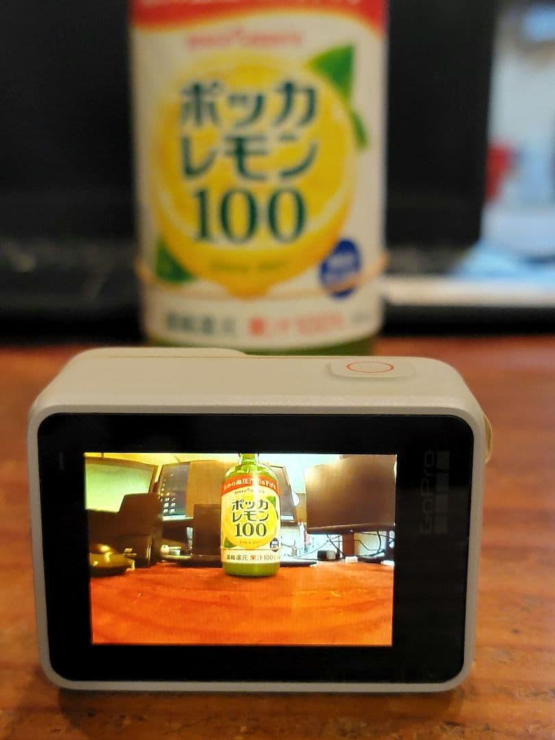 GoPro HERO7 WHITE 【本体 + アクセサリ－パッケージ】