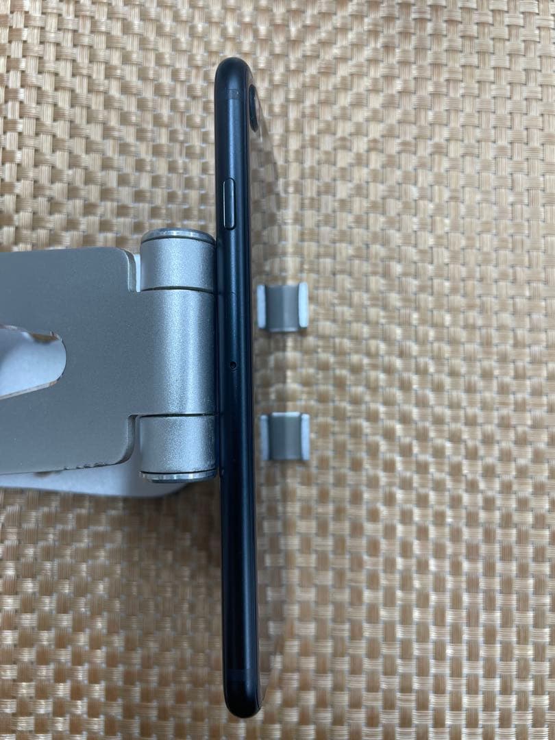 iPhone SE 第3世代 64GBミッドナイトSIMフリー【7607】