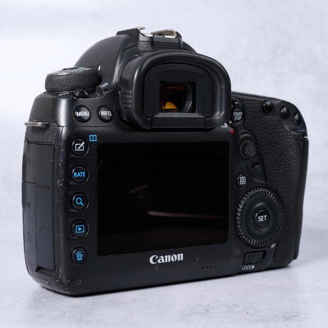 デジタルカメラ Canon EOS 5D Mark IV