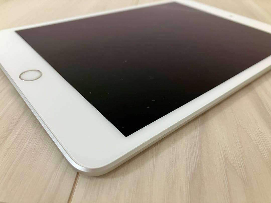 液晶不良ジャンク品 iPad mini 第5世代 Wi-Fi シルバー 64GB