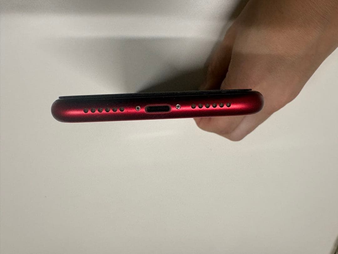 【美品】Apple iPhone 11 本体 赤色　64G SIMフリー RED
