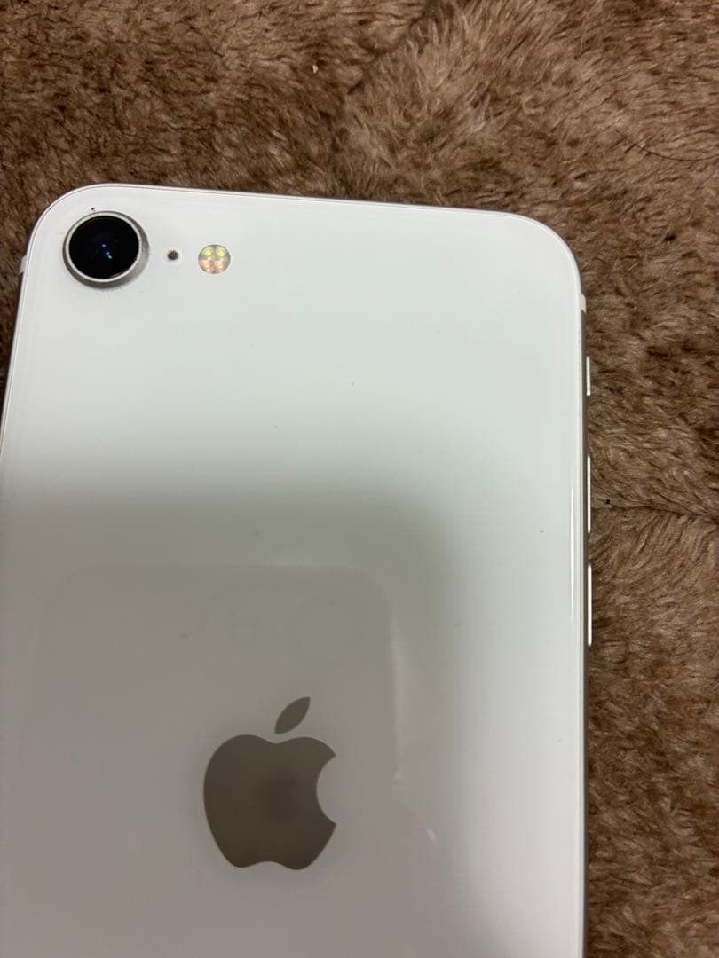 Apple iPhone SE ホワイト 本体