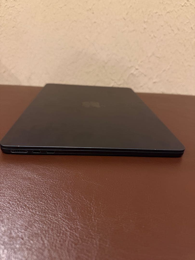 Apple MacBook Air M2 256GB 13インチ ミッドナイト
