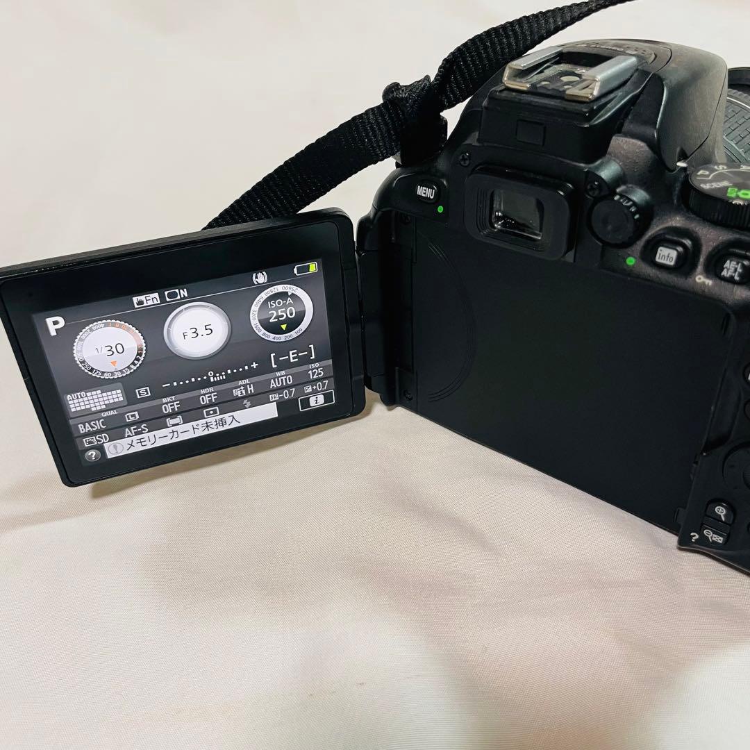 Nikon ニコンノ　D5600 18-55 VR レンズキット デジタル一眼