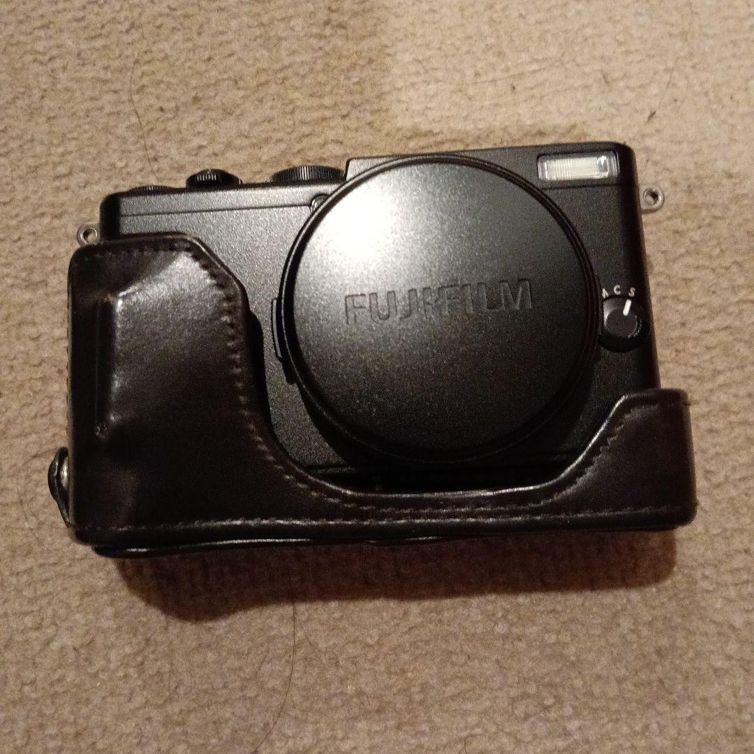 FUJIFILM X70 コンパクトデジタルカメラ