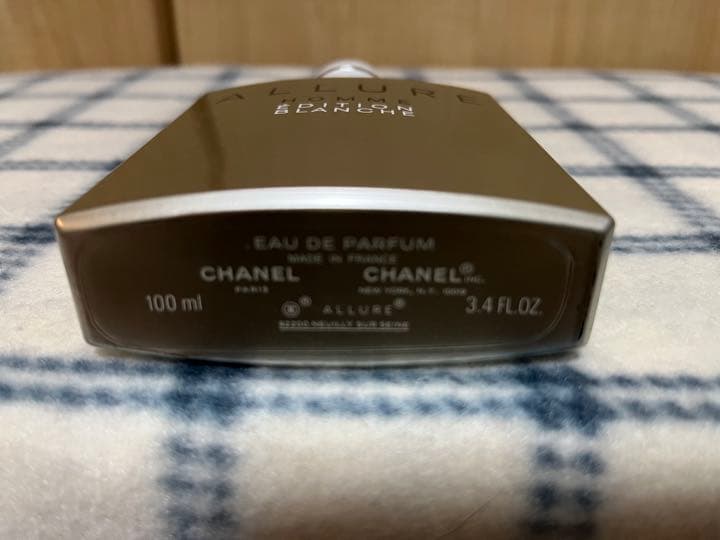 シャネル アリュール オム エディシオン ブランシュ オードゥ パルファム（ヴ…
