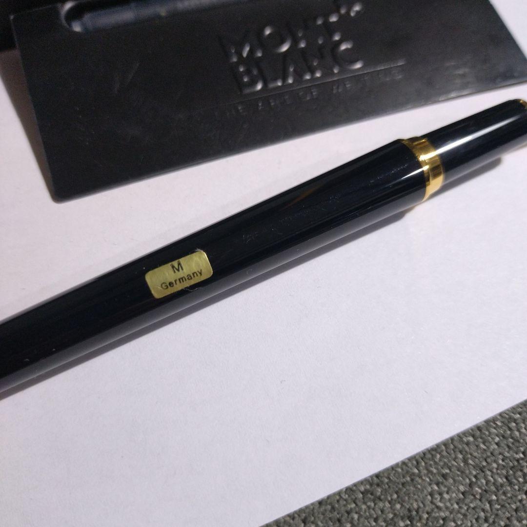 MontBlanc 黒 万年筆 14金ペン先 専用ケース付き　未使用品