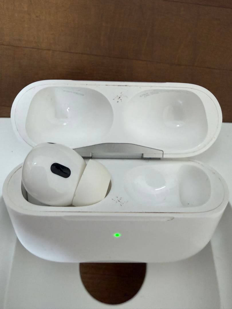 AirPods Pro ワイヤレスイヤホン 本体 右耳不足