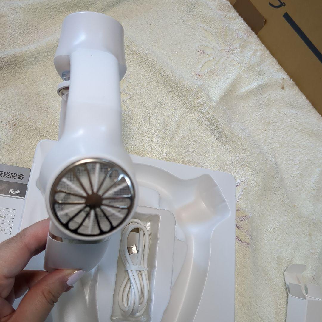 ネッククーラー ホワイト 夏 暑さ対策 熱中症 扇風機 ハンディ クーラー