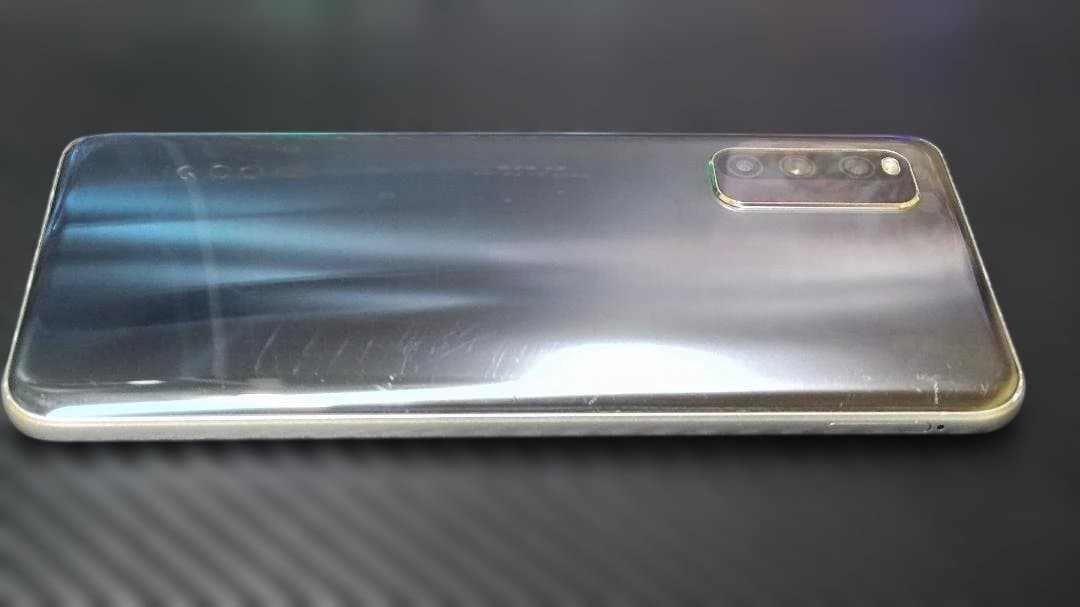 スマートフォン本体 Vivo iQOO Z1 5G / RAM 6GB / ROM 128GB