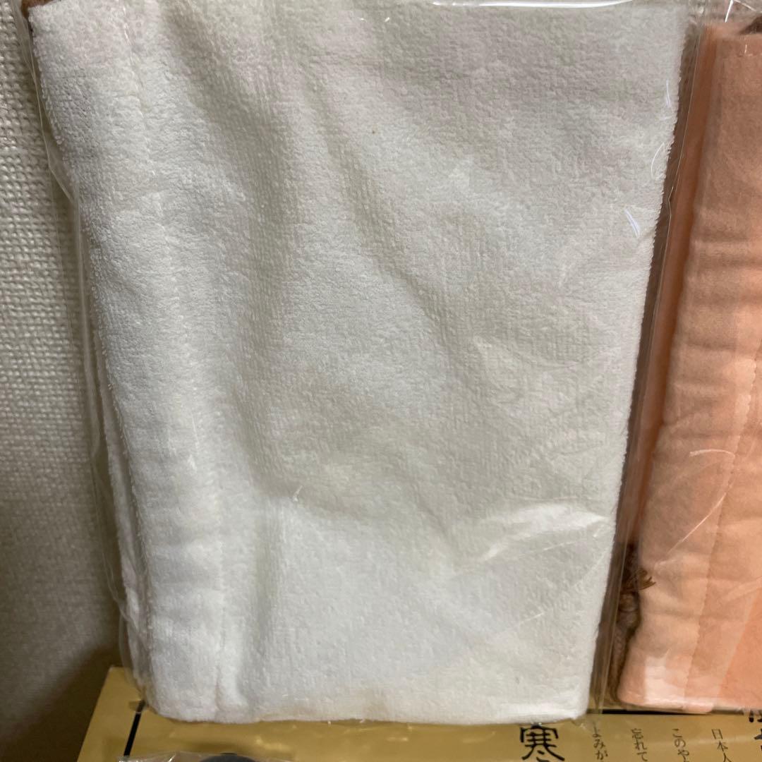 【値下げ！新品未使用】　新光堂 足つぼ湯たんぽ 1.6リットル　 専用カバー付き
