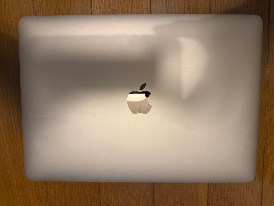 【美品】MacBook Air（13-inch,2020）8GB/256GB