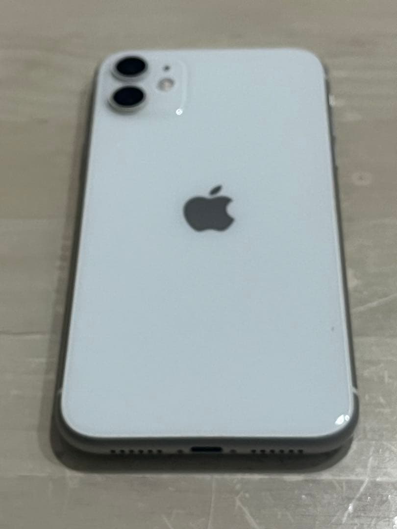 ⭐︎中古Apple iPhone 11 ホワイト 本体 128GB⭐︎