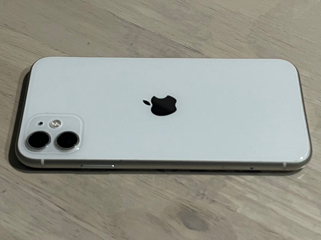 ⭐︎中古Apple iPhone 11 ホワイト 本体 128GB⭐︎