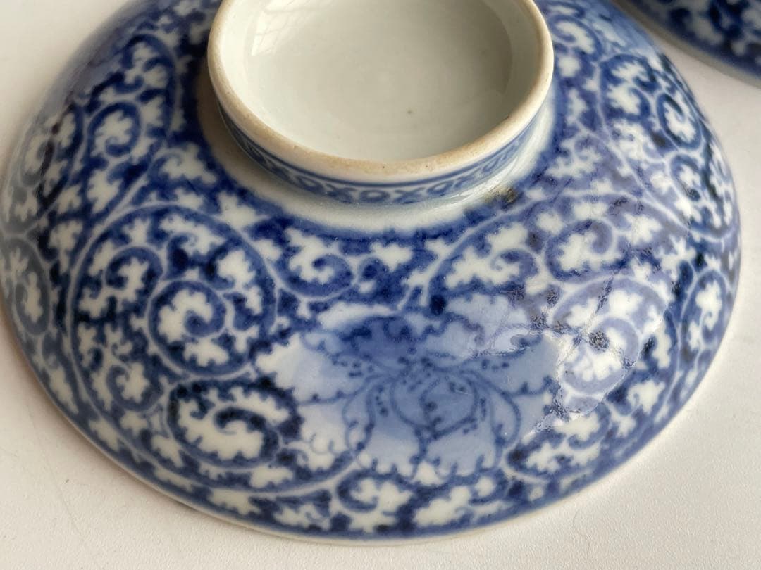 骨董　アンティーク　古伊万里　染付　牡丹唐草文様　逆唐草　蓋碗　蓋茶碗